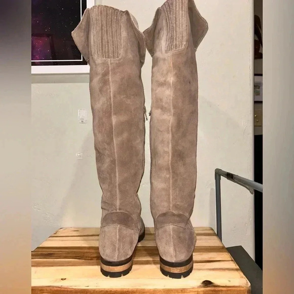 Fabianelli knee high suede fold over boots. Size 39. Made in Italy. - Picture 9 of 12